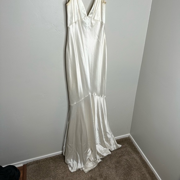 Theia Couture Jean Ivory Satin Wedding Gown - Picture 5 of 16